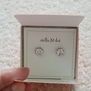S&D Sparkle Studs